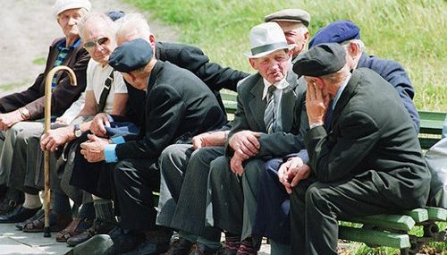 Qeveria rrit pensionet, ja kategorite qe perfitojne